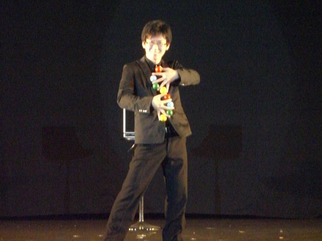 名古屋大学奇術研究会 -2012年 名大祭 ステージマジックショー-
